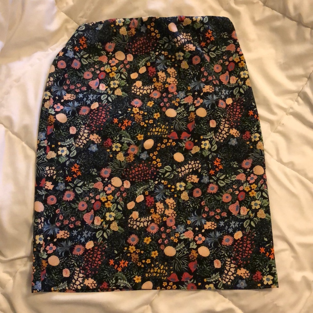 Philosophy Floral Stretch Pencil Skirt